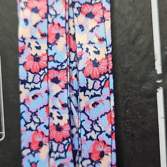 COACH CREATE-FLORALSHOE LACES 55" INCH - Picture 2 of 5